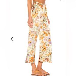 Ellejay Abby Flower pants size medium